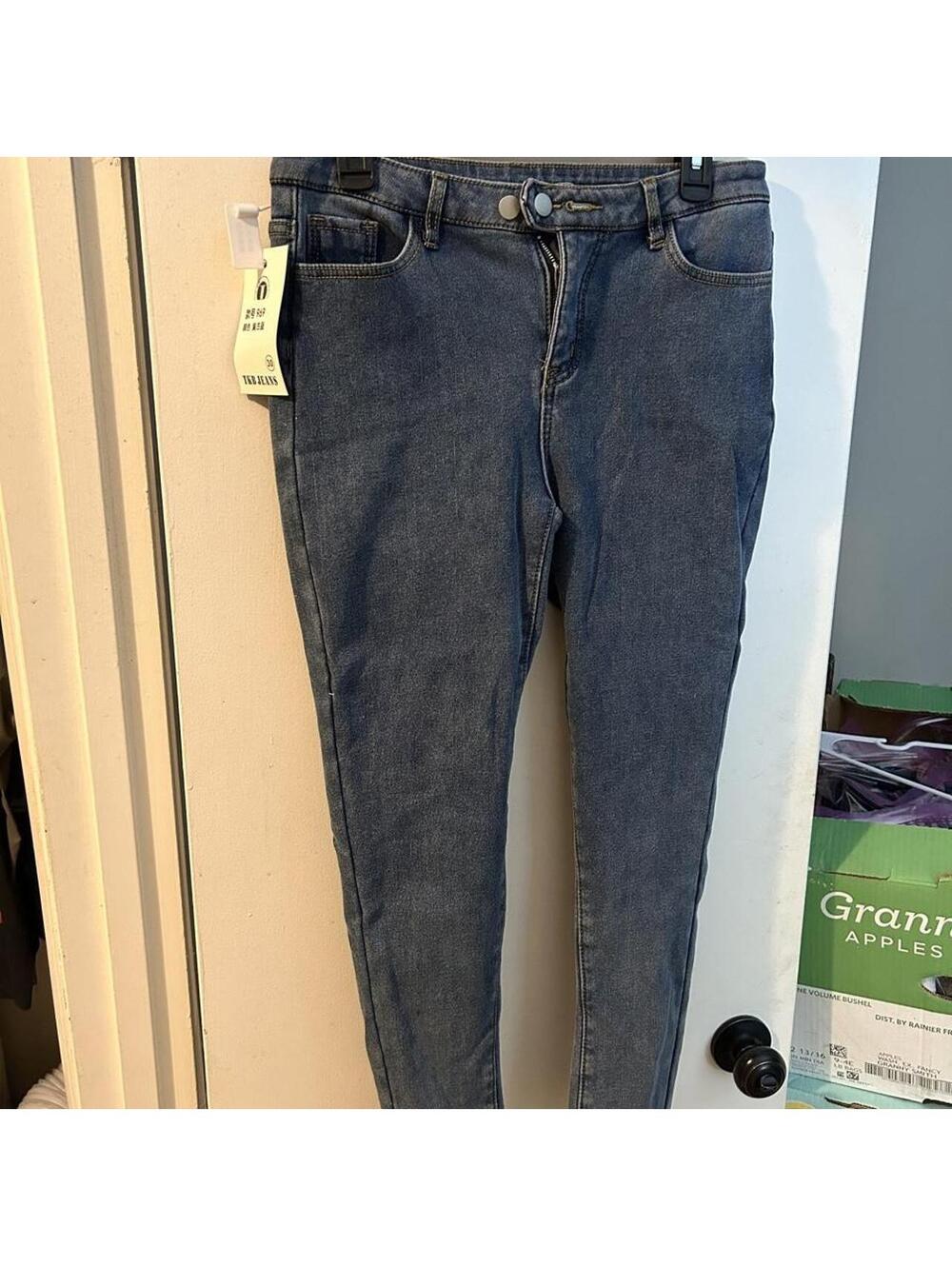 NWT TKB Jeans fleece lined blue denim jeans size 30”
